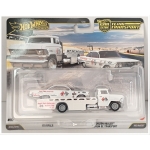 Hot Wheels 1:64 Team Transport - Chevrolet Impala 1961 on Horizon Hauler